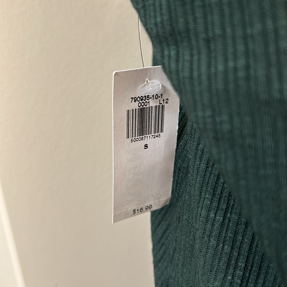 Old Navy Ribbed Tank Top - Picture 5 of 6
